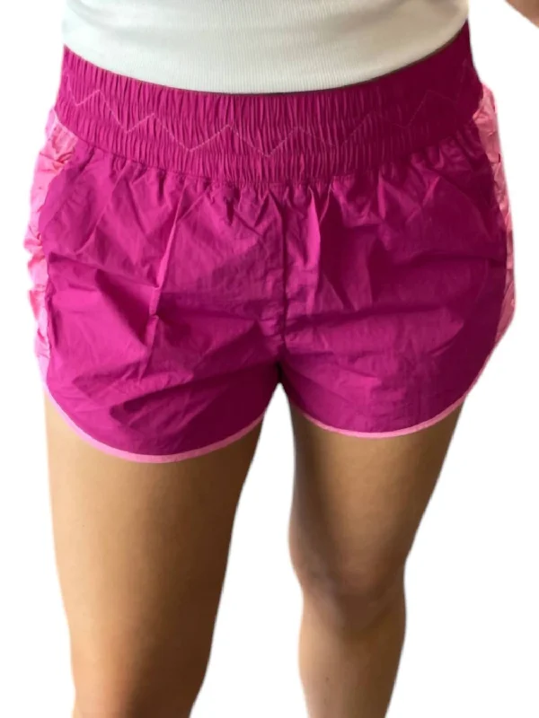 Side Contrast Active Shorts In Magenta