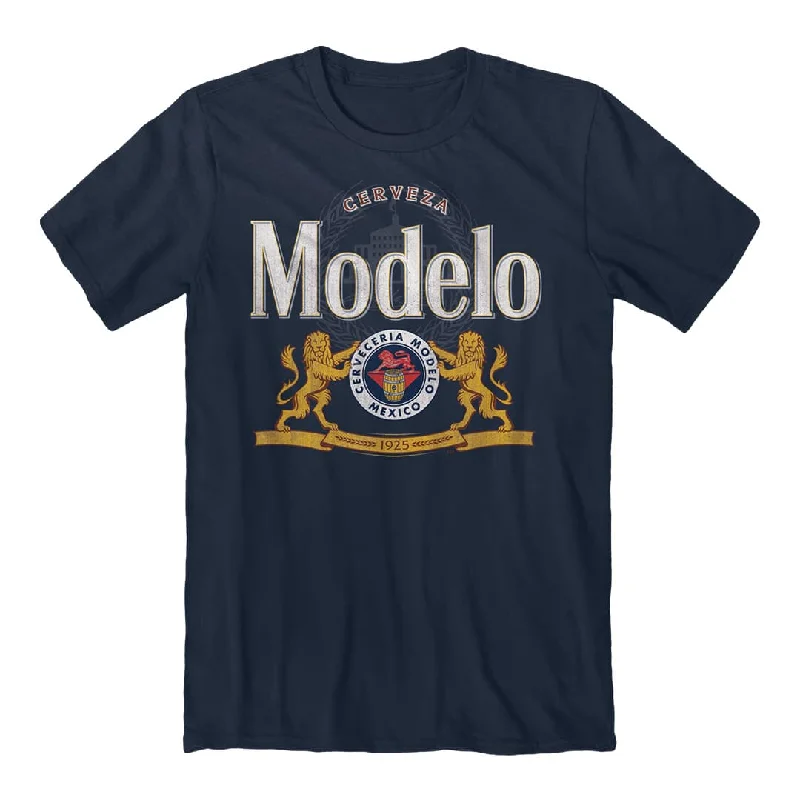 Modelo - Lion Logo T-Shirt